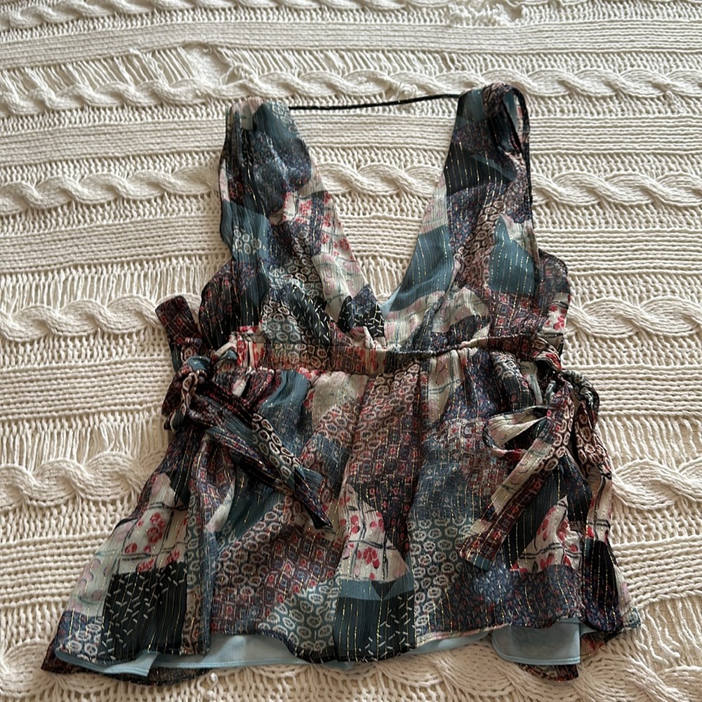 BCBG top - Picture 3 of 4